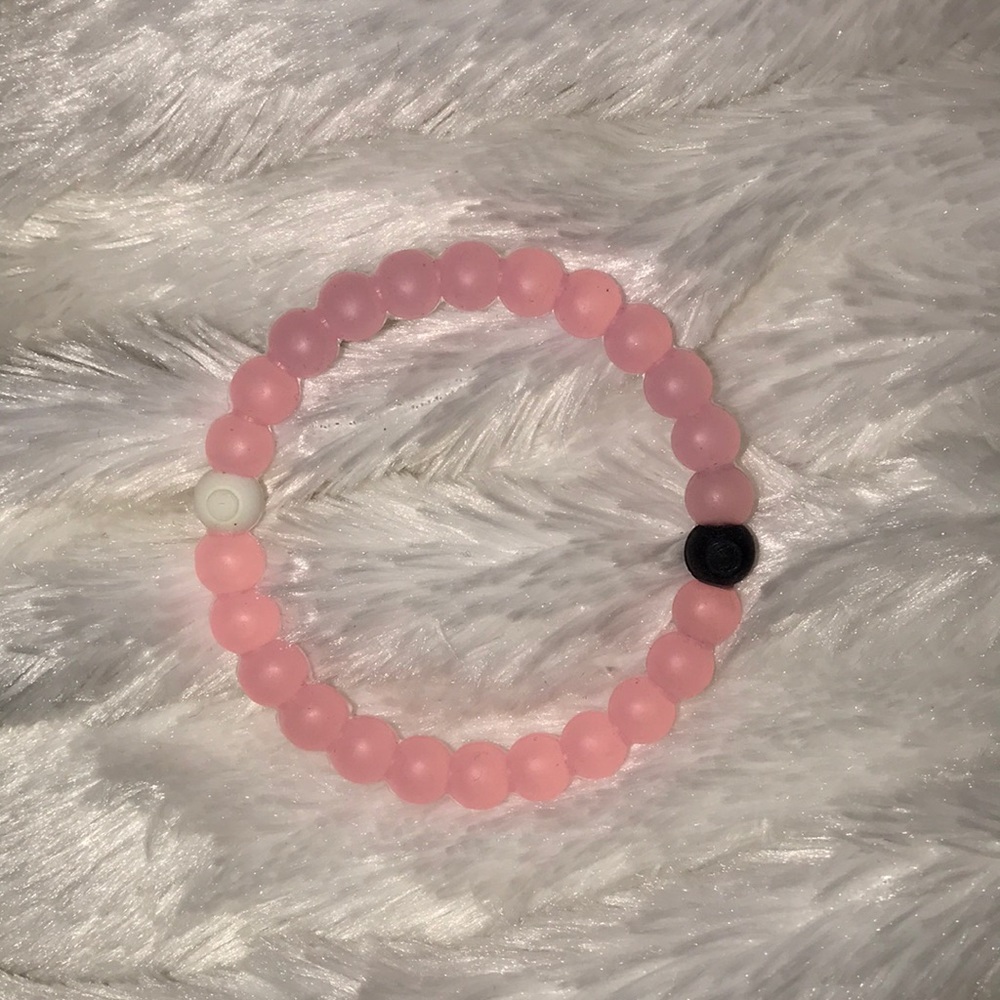 Pink lokai